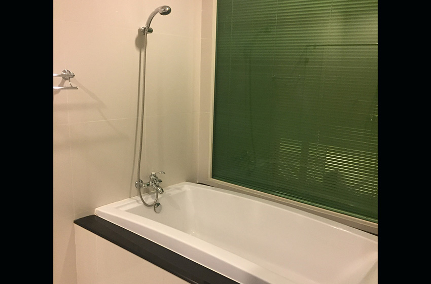 Condominium in Ploenchit 